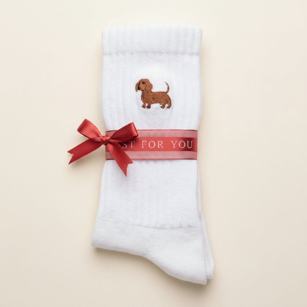 SOCKEN MIT DACKEL MOTIV BESTICKT